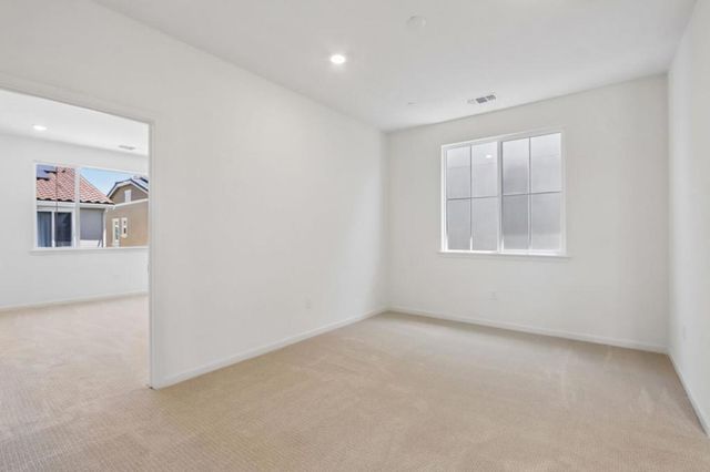 2221 Daisy Drive, Hollister, CA 95023
