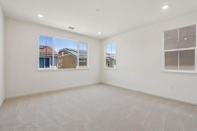 2221 Daisy Drive, Hollister, CA 95023