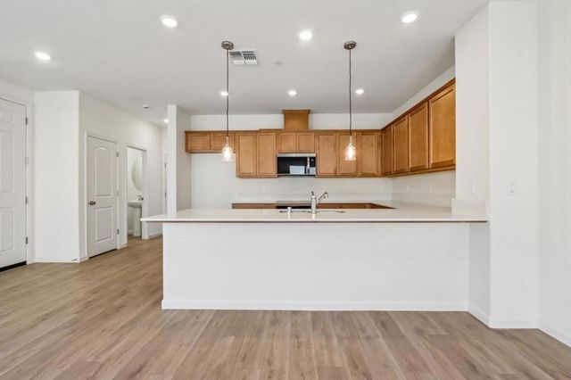 2221 Daisy Drive, Hollister, CA 95023