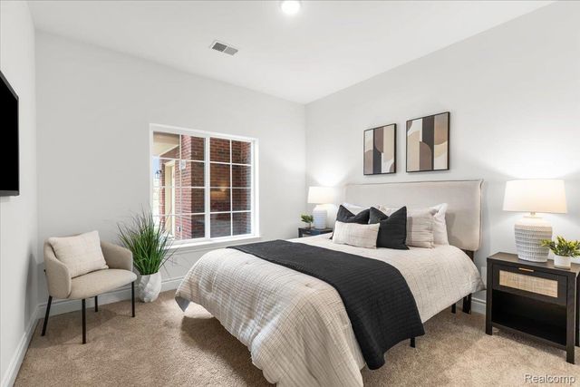 48504 Bridge Way 562, Canton Charter Township, MI 48188