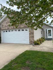 313 Carnation Avenue NE, Demotte, IN 46310