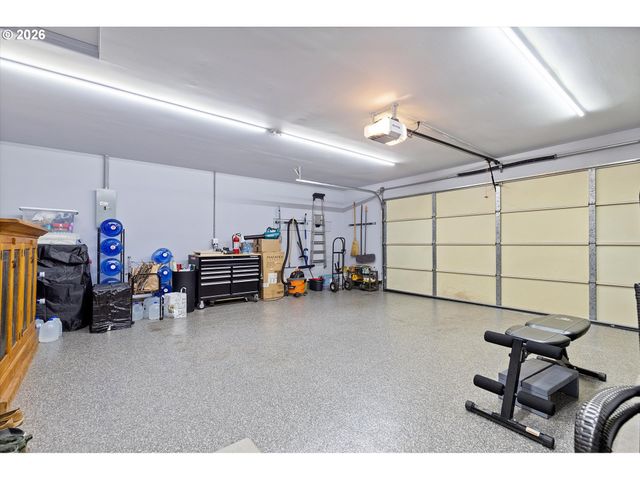 240 GREENRIDGE Dr, Lake Oswego, OR 97035