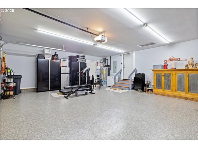 240 GREENRIDGE Dr, Lake Oswego, OR 97035