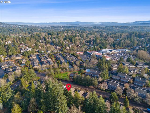 240 GREENRIDGE Dr, Lake Oswego, OR 97035