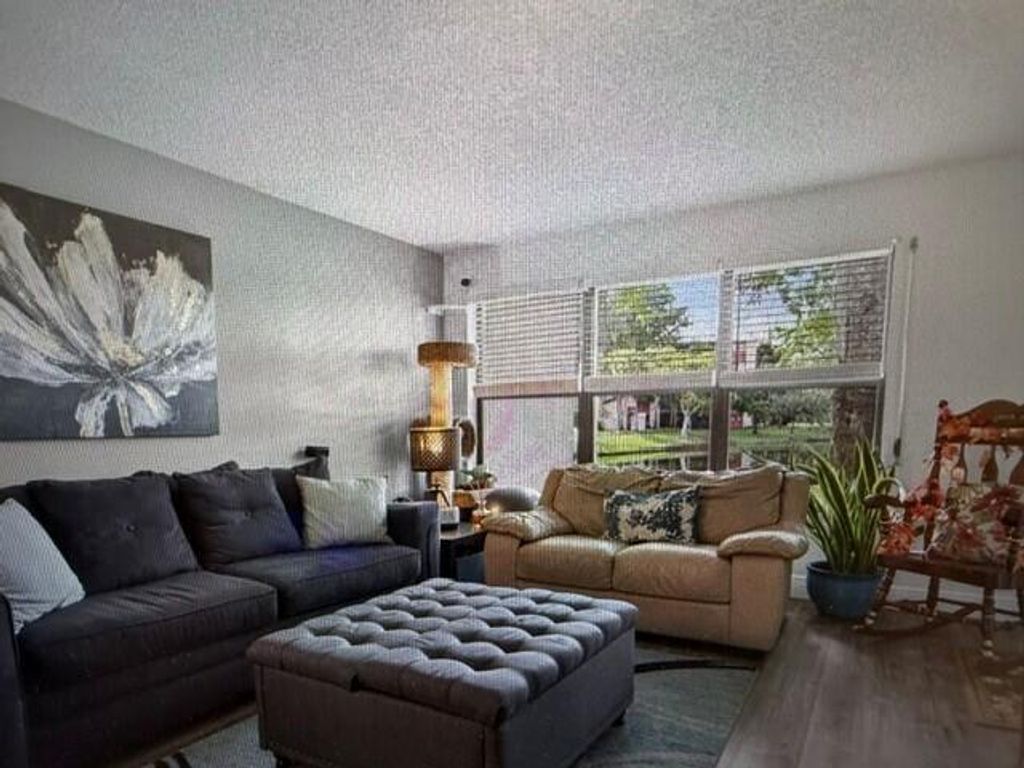 Image 14 of property listing at 2308 S Cypress Bend Drive #123, Pompano Beach, FL 33069