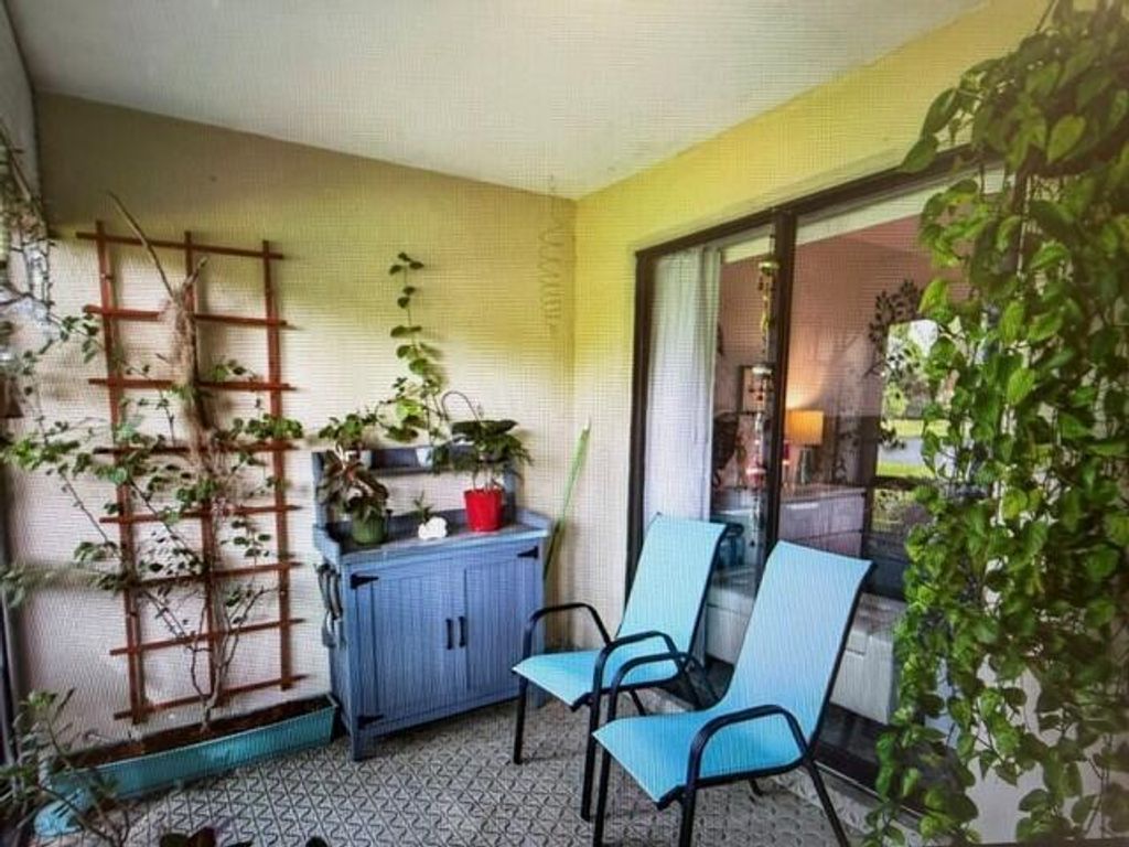 Image 19 of property listing at 2308 S Cypress Bend Drive #123, Pompano Beach, FL 33069