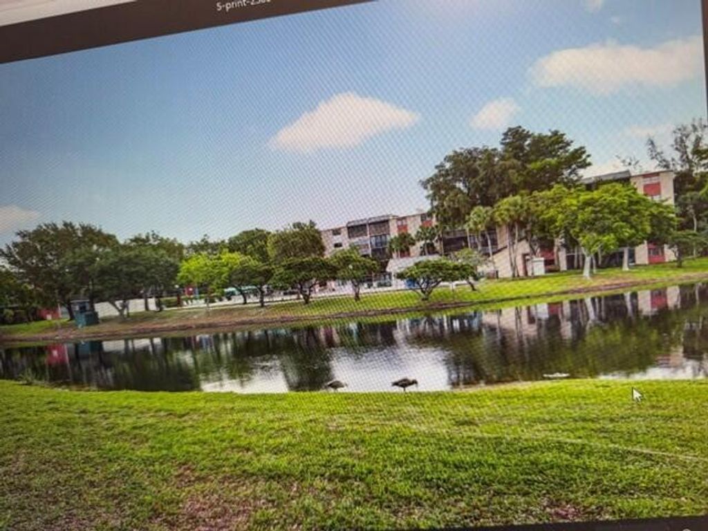 Image 3 of property listing at 2308 S Cypress Bend Drive #123, Pompano Beach, FL 33069