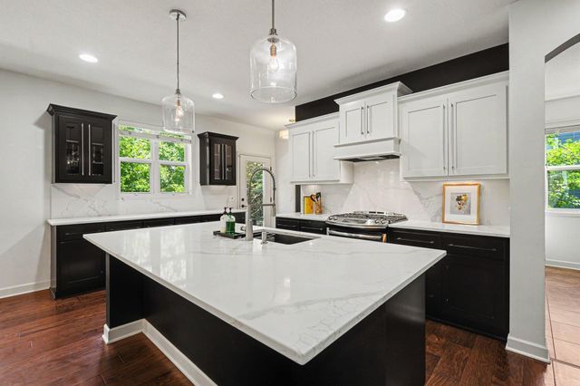 5310 Black Oaks Lane N, Plymouth, MN 55446