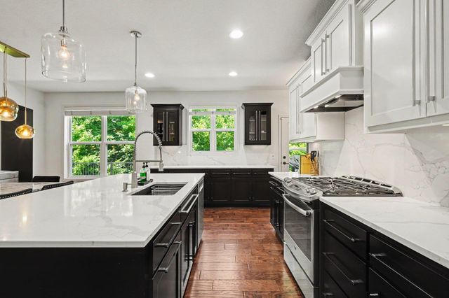 5310 Black Oaks Lane N, Plymouth, MN 55446