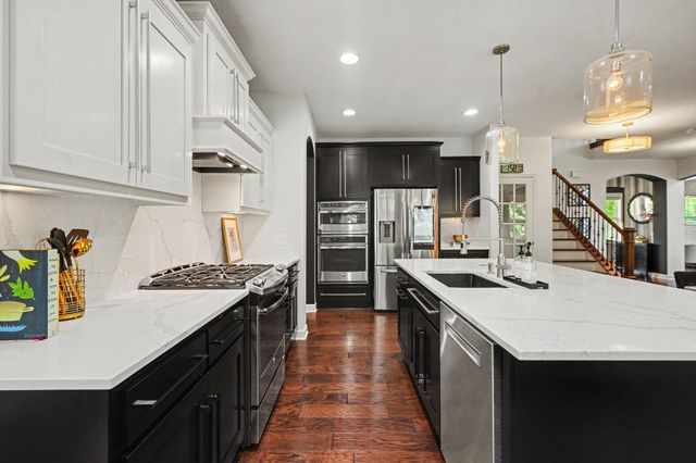 5310 Black Oaks Lane N, Plymouth, MN 55446