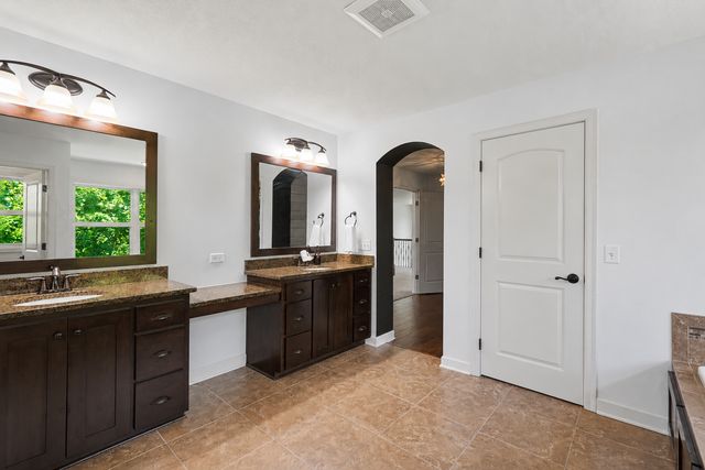 5310 Black Oaks Lane N, Plymouth, MN 55446