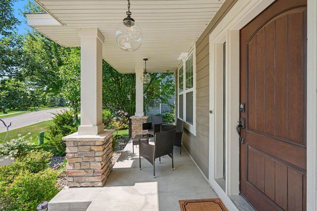 5310 Black Oaks Lane N, Plymouth, MN 55446