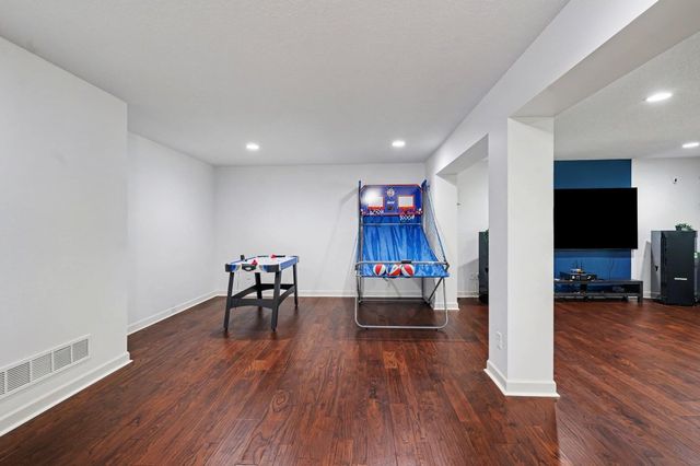 5310 Black Oaks Lane N, Plymouth, MN 55446