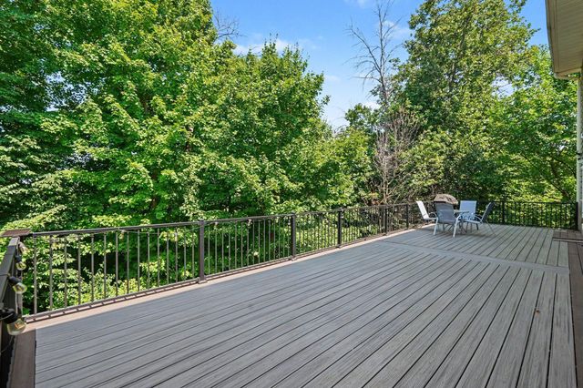 5310 Black Oaks Lane N, Plymouth, MN 55446