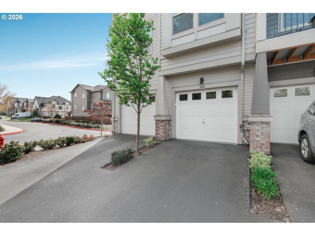 17126 Sw SNOWDALE St 102, Beaverton, OR 97007