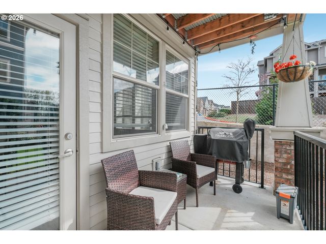 17126 Sw SNOWDALE St 102, Beaverton, OR 97007