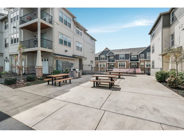 17126 Sw SNOWDALE St 102, Beaverton, OR 97007