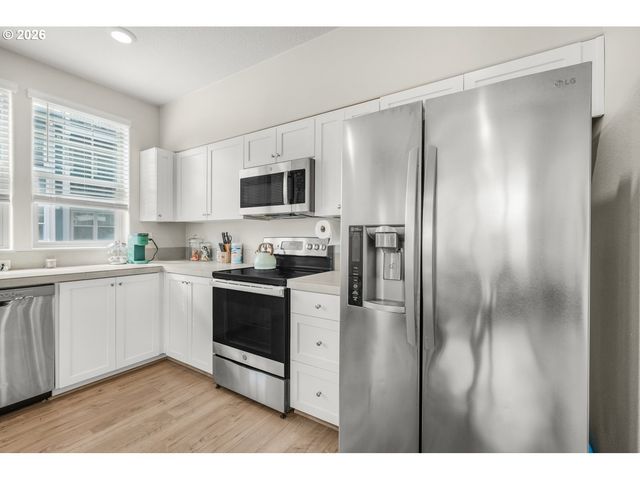 17126 Sw SNOWDALE St 102, Beaverton, OR 97007