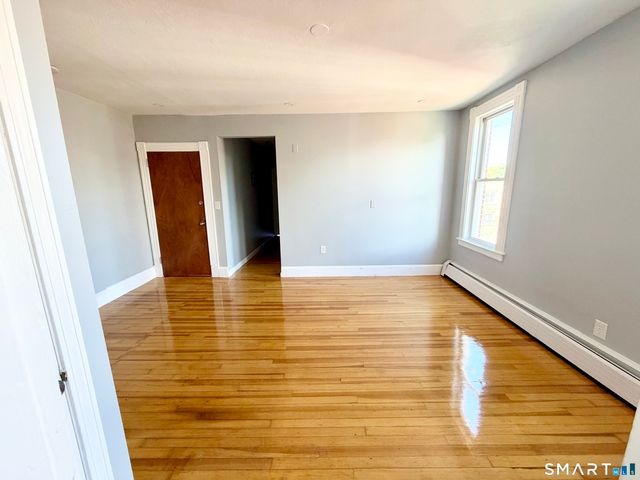 39 Pawtucket Street 3W, Hartford, CT 06114