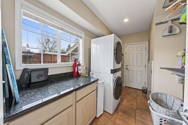 2357 Sunny Vista, San Jose, CA 95128