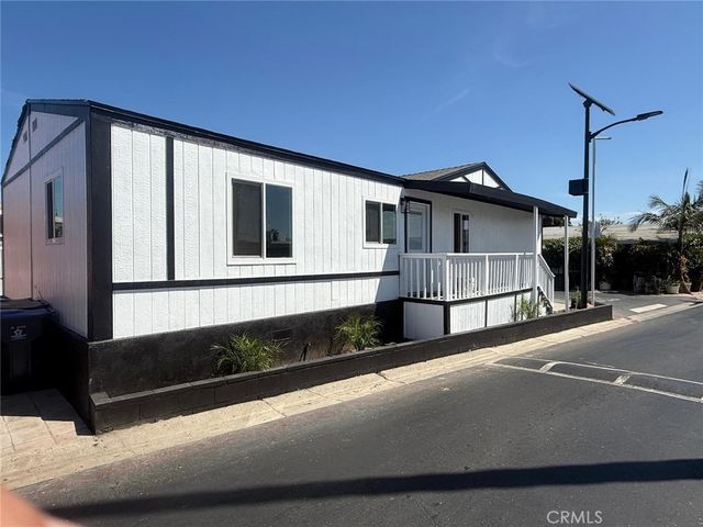 215 S Sullivan Lane 220, Santa Ana, CA 92704