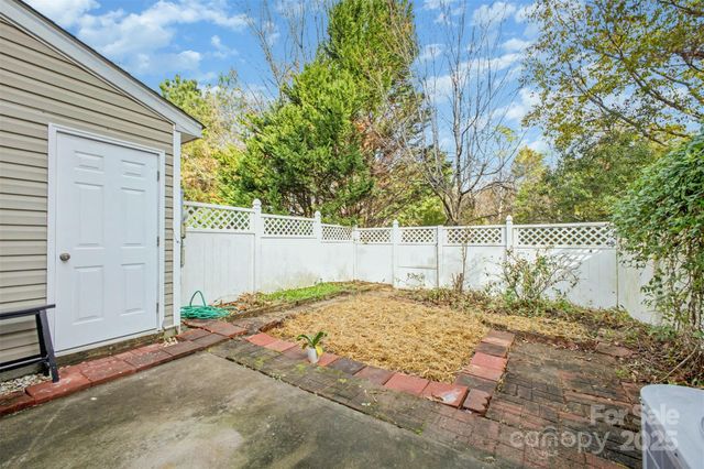 14239 Tranters Creek Lane, Charlotte, NC 28273