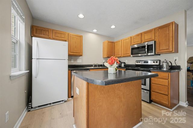 14239 Tranters Creek Lane, Charlotte, NC 28273