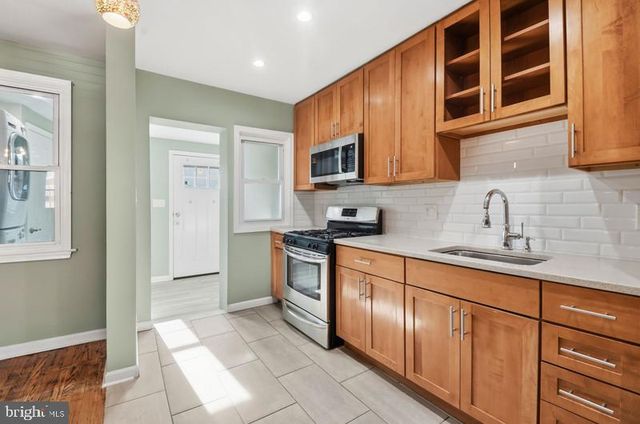 1347 CAMBRIA ST, Baltimore, MD 21225