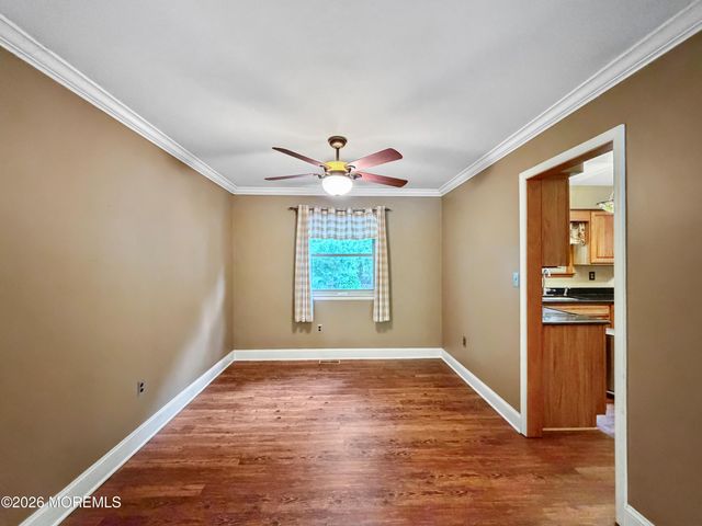 17 Feathertree Court, Howell, NJ 07731