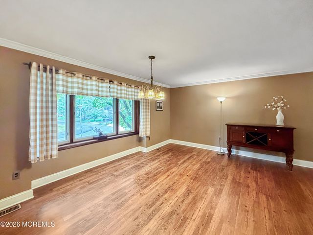 17 Feathertree Court, Howell, NJ 07731
