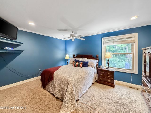 17 Feathertree Court, Howell, NJ 07731
