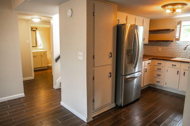 21 Vaughns Gap Rd Apt 12, Nashville, TN 37205