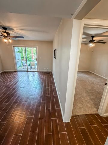 21 Vaughns Gap Rd Apt 12, Nashville, TN 37205