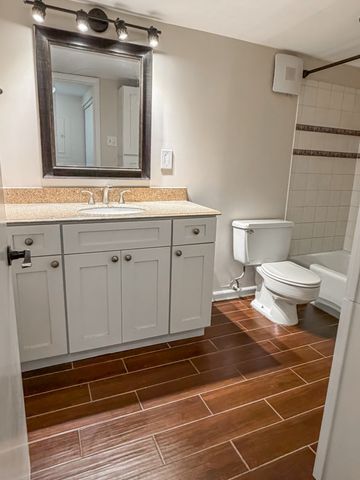 21 Vaughns Gap Rd Apt 12, Nashville, TN 37205