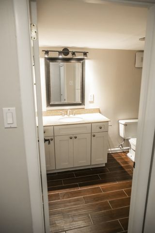 21 Vaughns Gap Rd Apt 12, Nashville, TN 37205