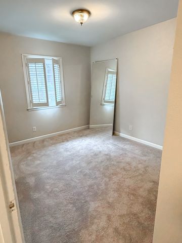 21 Vaughns Gap Rd Apt 12, Nashville, TN 37205