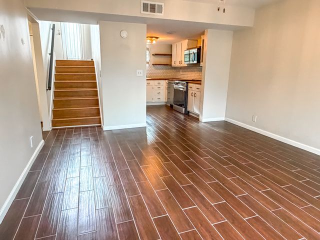 21 Vaughns Gap Rd Apt 12, Nashville, TN 37205