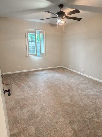 21 Vaughns Gap Rd Apt 12, Nashville, TN 37205