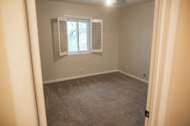 21 Vaughns Gap Rd Apt 12, Nashville, TN 37205