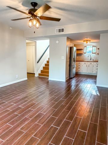 21 Vaughns Gap Rd Apt 12, Nashville, TN 37205