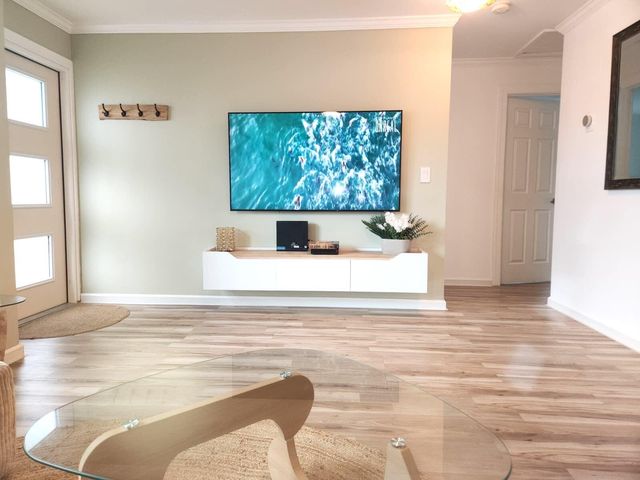 3546 Betty Ann Court E, West Palm Beach, FL 33403