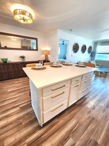 3546 Betty Ann Court E, West Palm Beach, FL 33403