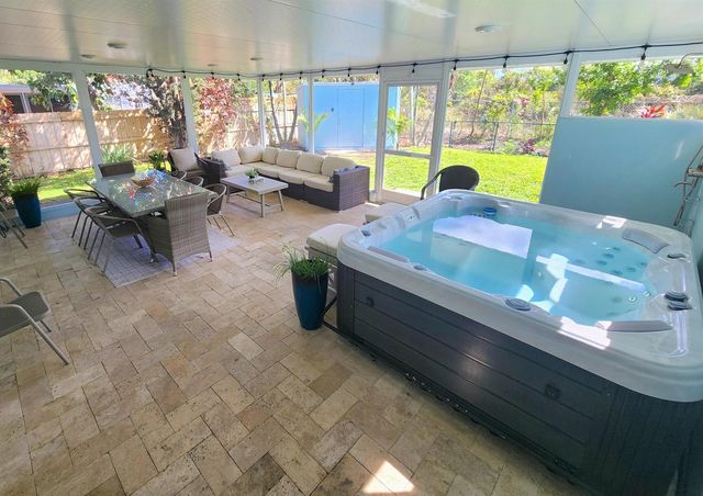3546 Betty Ann Court E, West Palm Beach, FL 33403