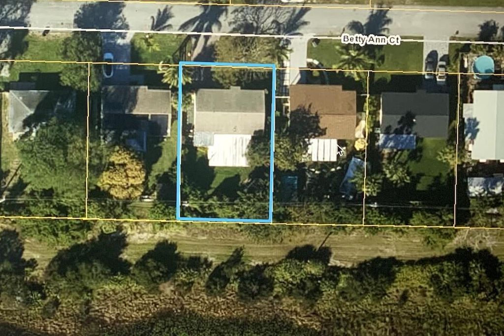 3546 Betty Ann Court E, West Palm Beach, FL 33403