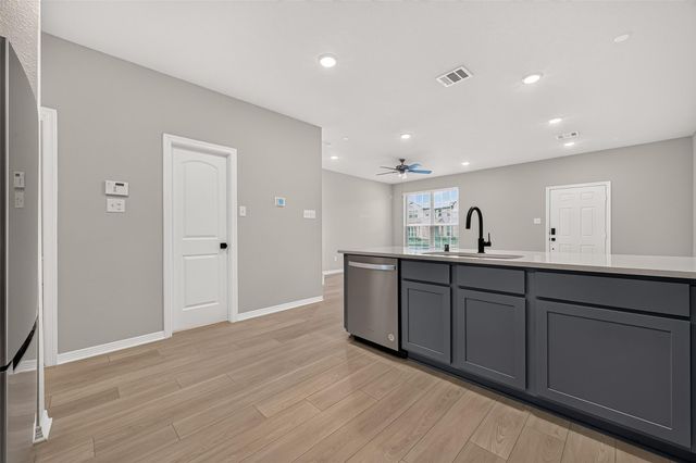 8033 Scanlan Trail, Sienna Plantation, TX 77459