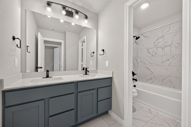 8033 Scanlan Trail, Sienna Plantation, TX 77459
