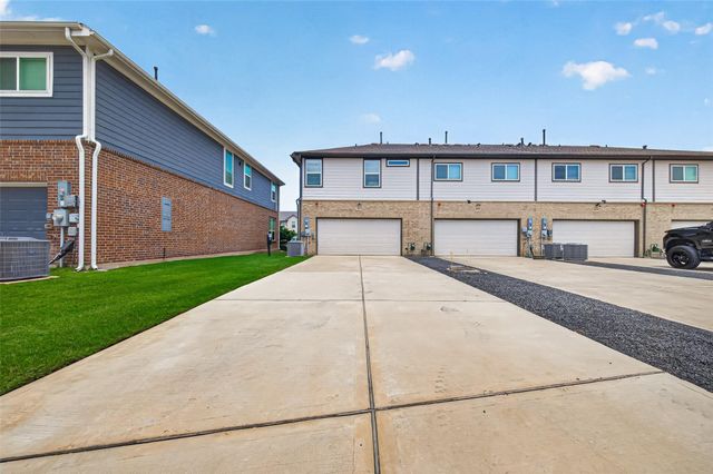 8033 Scanlan Trail, Sienna Plantation, TX 77459