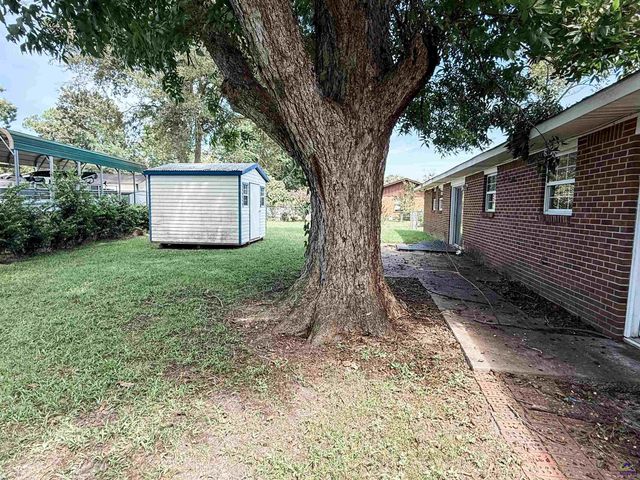 128 Barnesdale Dr, Warner Robins, GA 31093