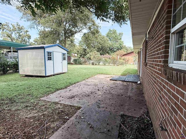 128 Barnesdale Dr, Warner Robins, GA 31093