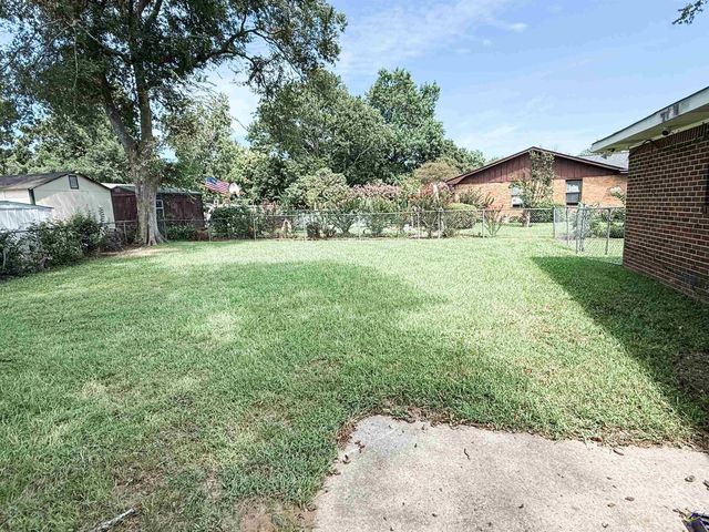 128 Barnesdale Dr, Warner Robins, GA 31093